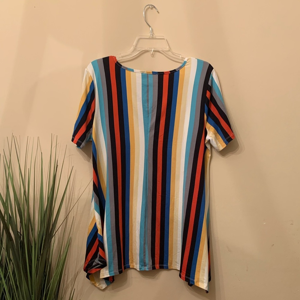 Forever 21+ Top - Picture 3 of 4